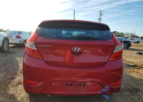 2013 Hyundai Accent Gls z USA, uszkodzony, nr VIN KMHCU5AE4DU107992